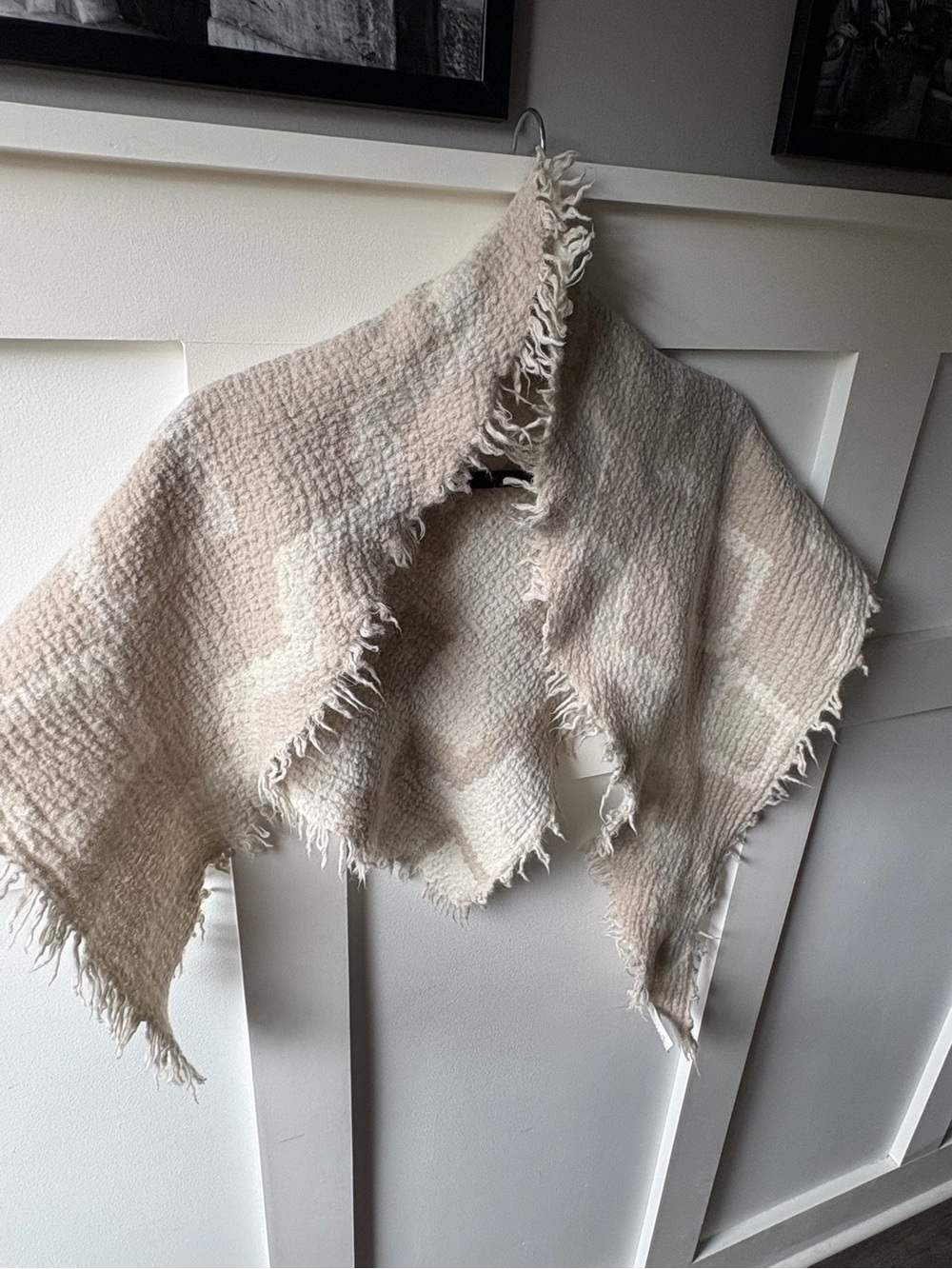 Wilfred Aritzia The Diamond Mosaic Wool Blanket Scarf Wrap Beige Cream Fringe